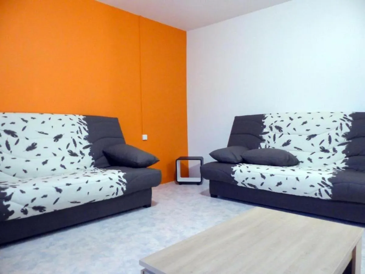 Grand Gite Familial Avec Piscine Chauffee, Proche Foret Des Colettes Et Activites De Plein Air - Fr-1-489-477 Louroux-de-Bouble